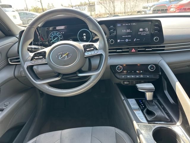 Certified 2021 Hyundai Elantra SEL w/ Convenience Package image 15