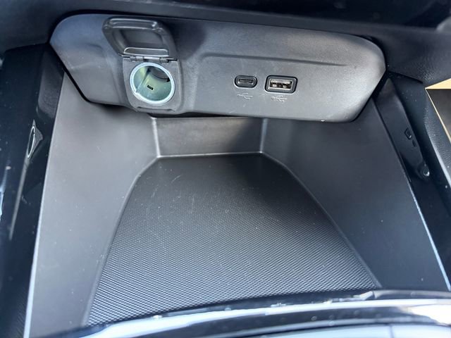 Used 2025 Chevrolet Trax LT w/ Driver Confidence Package image 22