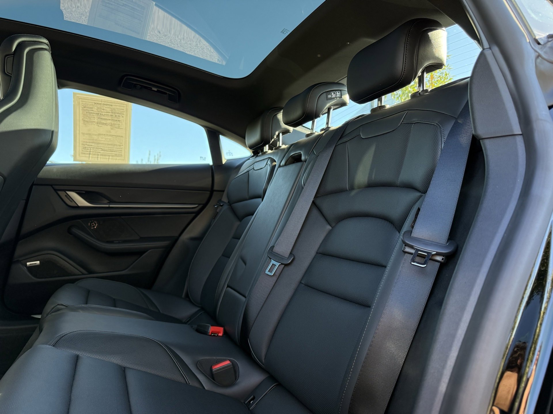 Used 2025 Porsche Taycan image 28