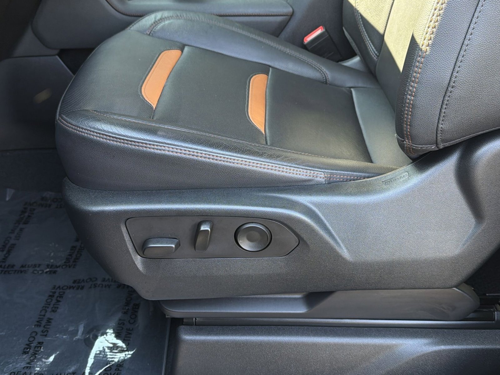 Used 2022 GMC Sierra 1500 AT4 w/ AT4 Premium Package image 11