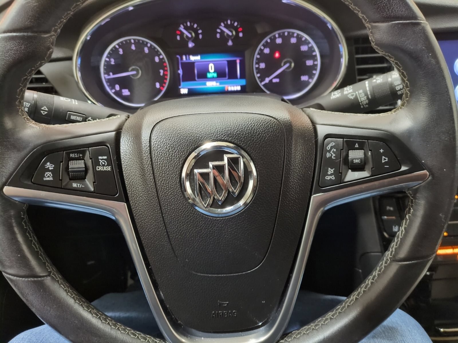 Used 2021 Buick Encore Preferred w/ Safety Package II FWD image 19