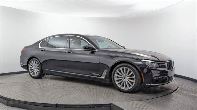 Used 2017 BMW 740i RWD image 11
