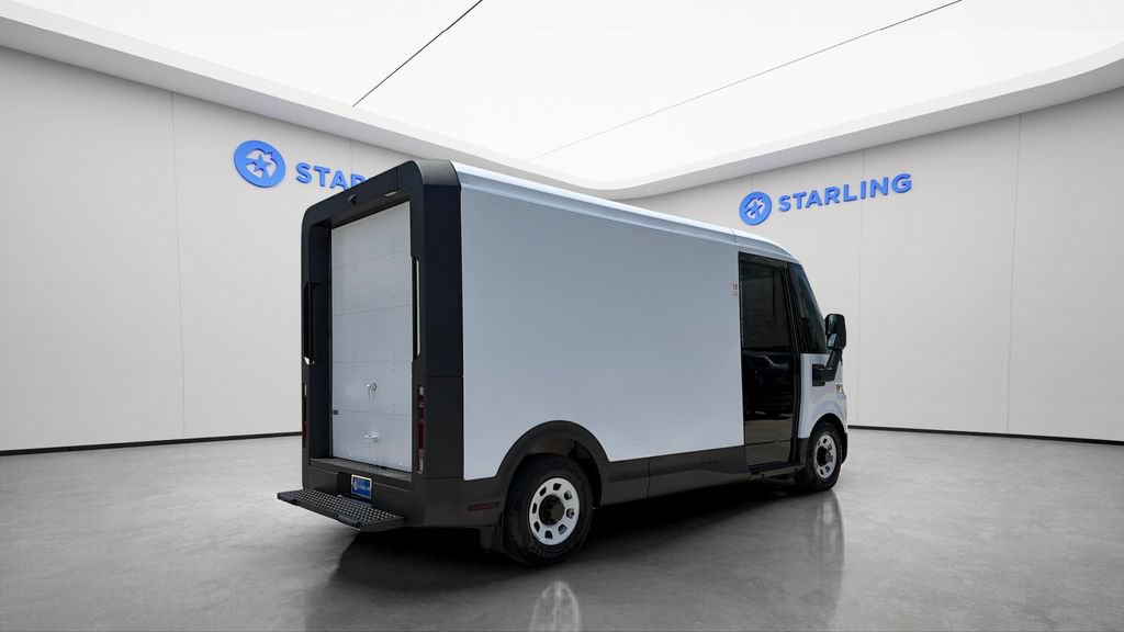 Used 2024 Chevrolet Brightdrop 400 w/ Commercial Equipment Package AWD/4WD image 10