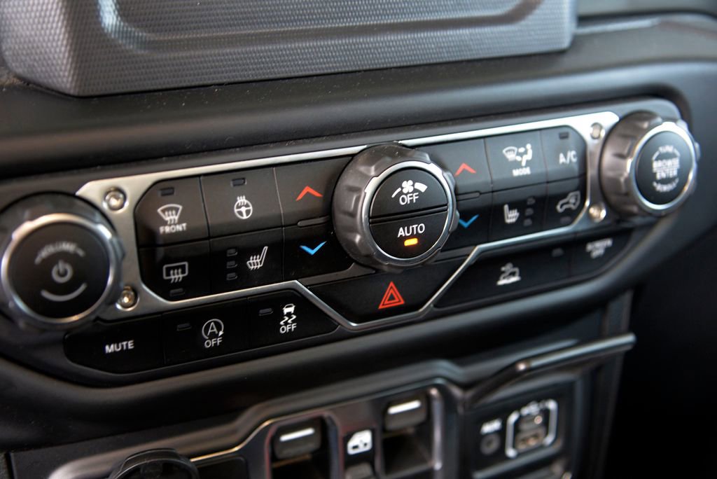 Used 2021 Jeep Wrangler Unlimited Sahara w/ Cold Weather Group image 24