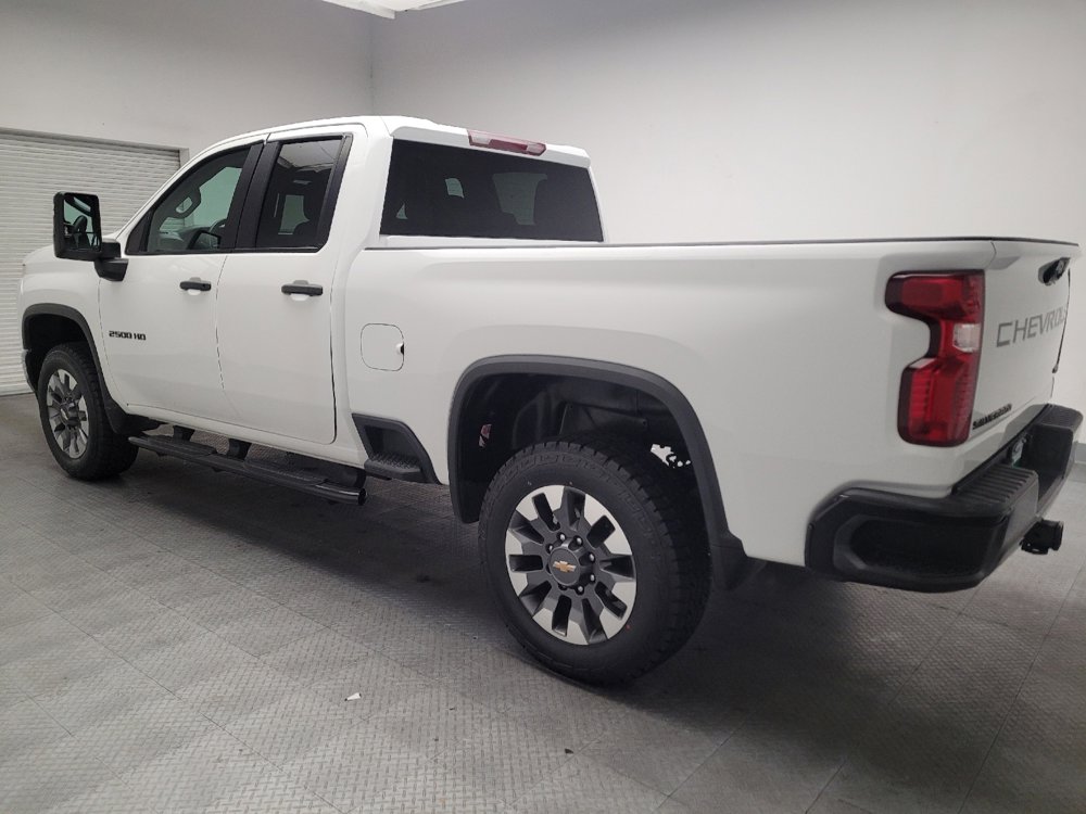 Used 2022 Chevrolet Silverado 2500 Custom w/ Custom Value Package RWD image 3