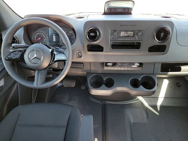 Used 2025 Mercedes-Benz Sprinter 2500 image 14