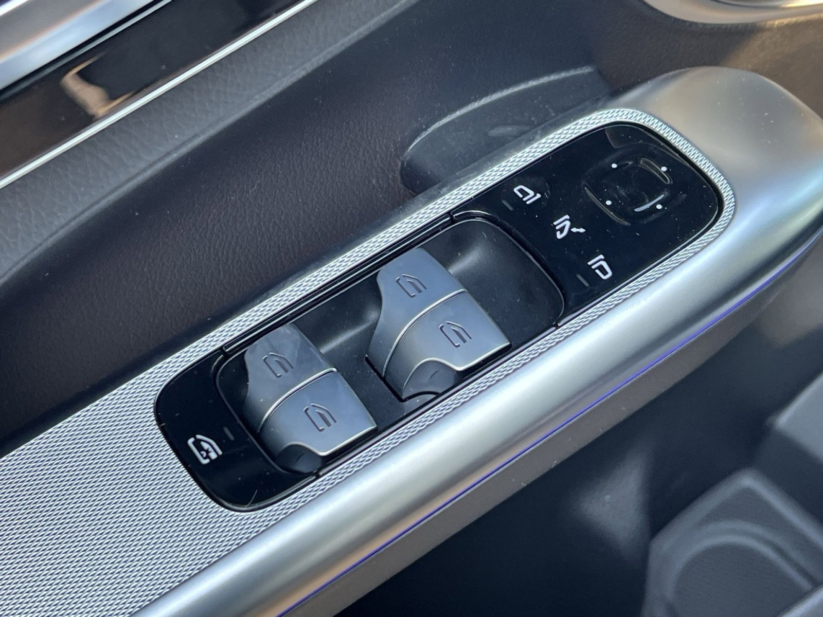 New 2026 Mercedes-Benz GLC 300 4MATIC image 13