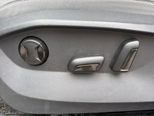 Used 2022 Volkswagen Taos SE image 9