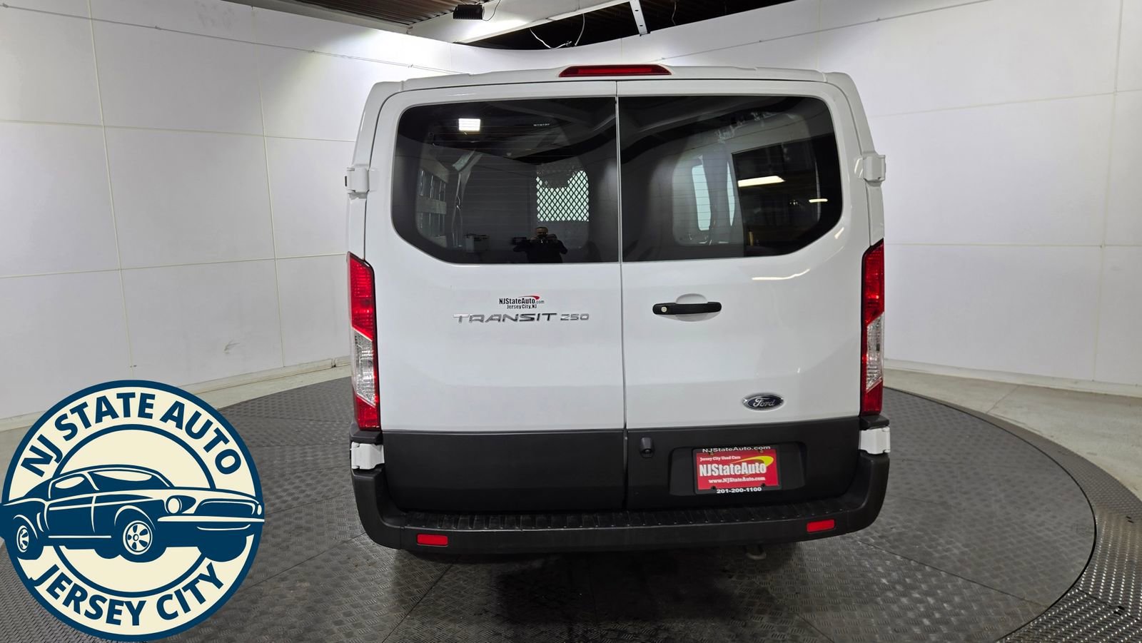 Used 2022 Ford Transit 250 Low Roof w/ Exterior Upgrade Package image 6