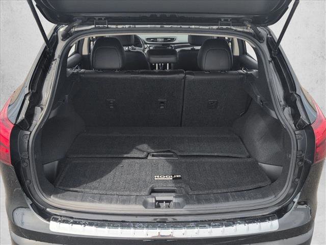 Used 2019 Nissan Rogue Sport SL w/ Premium Package FWD image 6