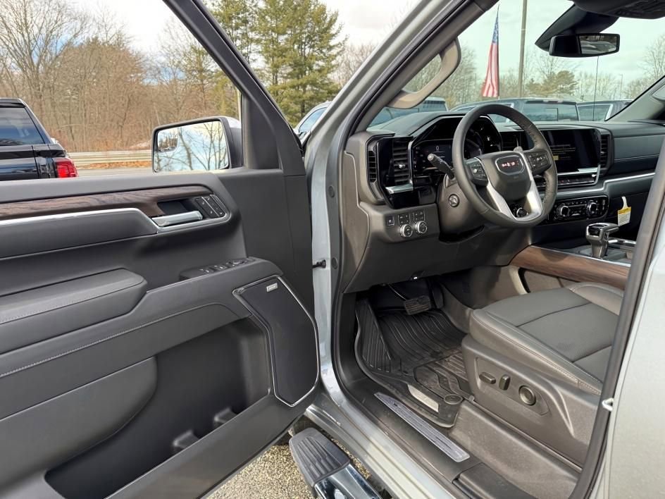 New 2026 GMC Sierra 1500 SLT w/ SLT Premium Package image 12