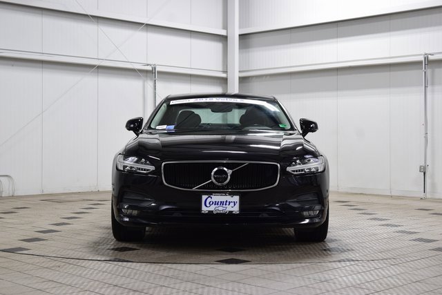 Used 2018 Volvo S90 T5 Momentum w/ Convenience Package image 2