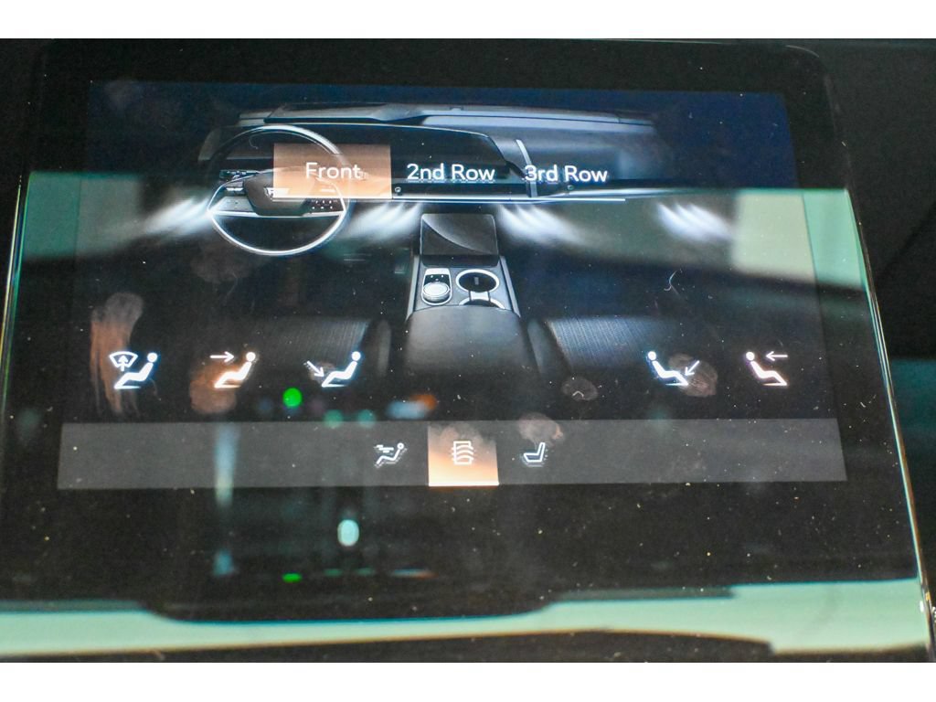New 2026 Cadillac Vistiq Premium Luxury AWD/4WD image 31