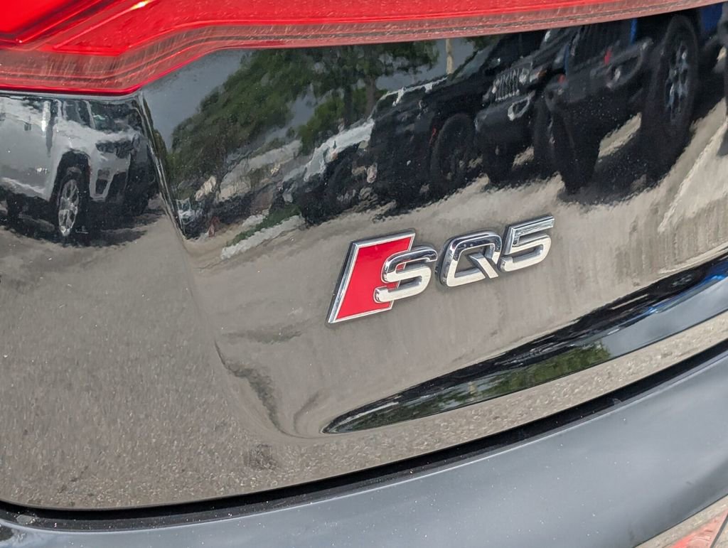 Used 2018 Audi SQ5 Prestige w/ Prestige Package image 16