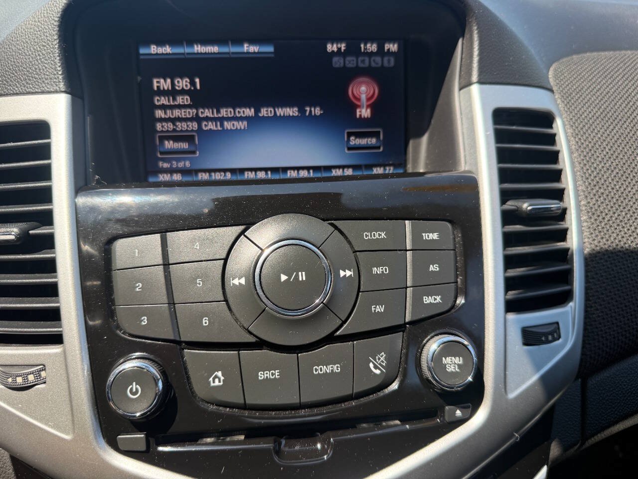 Used 2016 Chevrolet Cruze LT w/ Technology Package FWD image 21