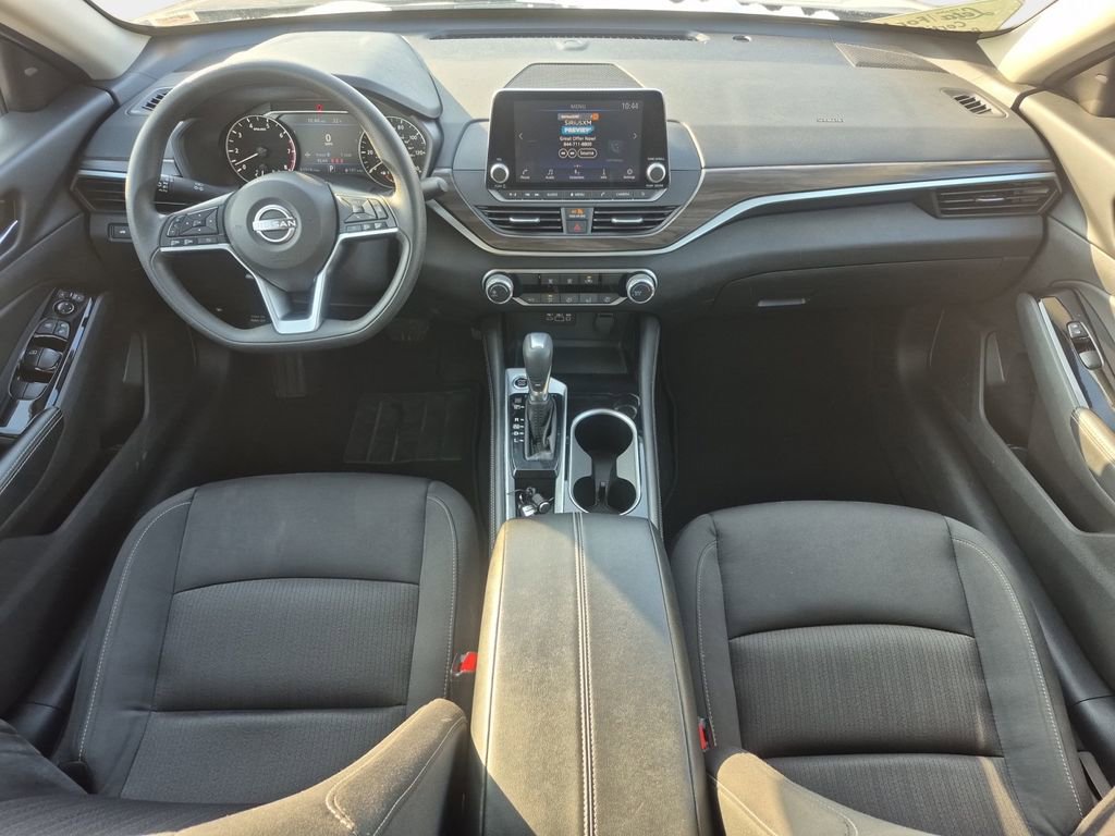 Used 2023 Nissan Altima 2.5 SV image 14
