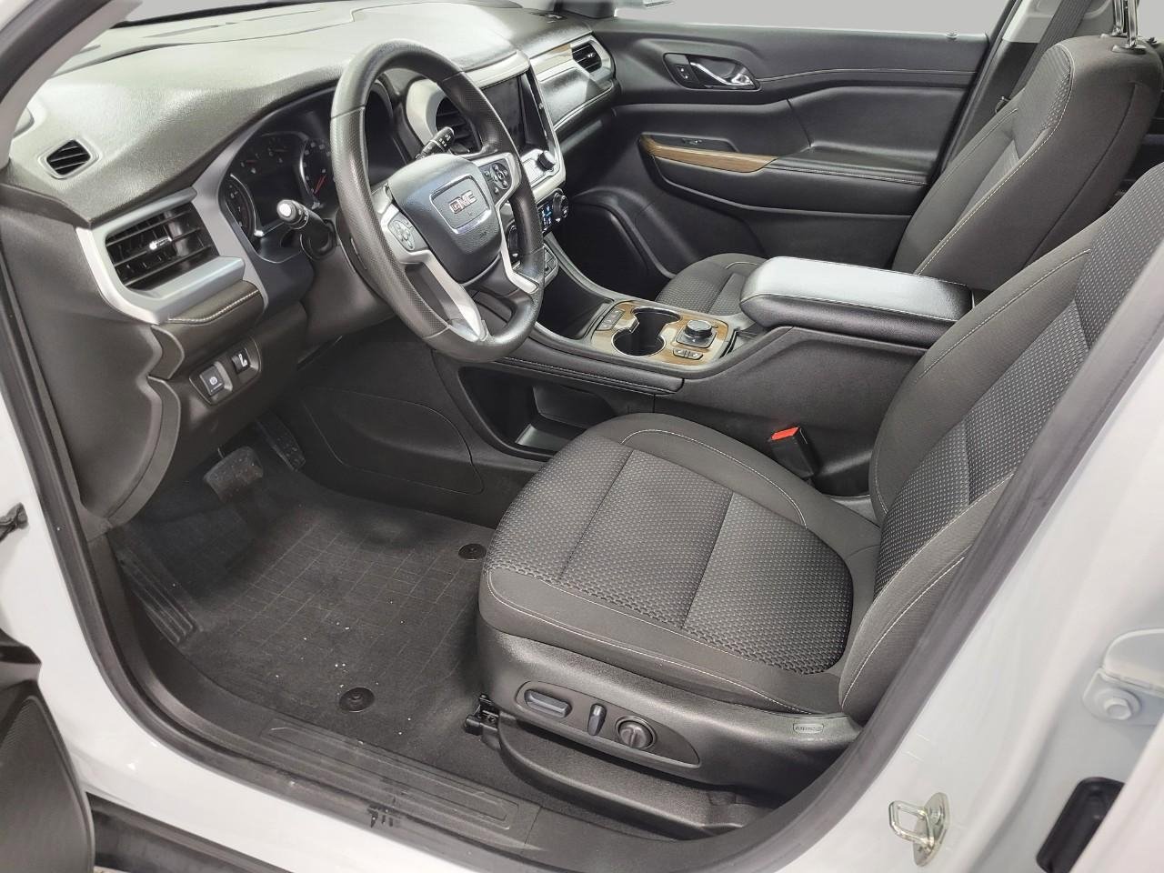 Certified 2023 GMC Acadia SLE w/ Driver Convenience Package image 10