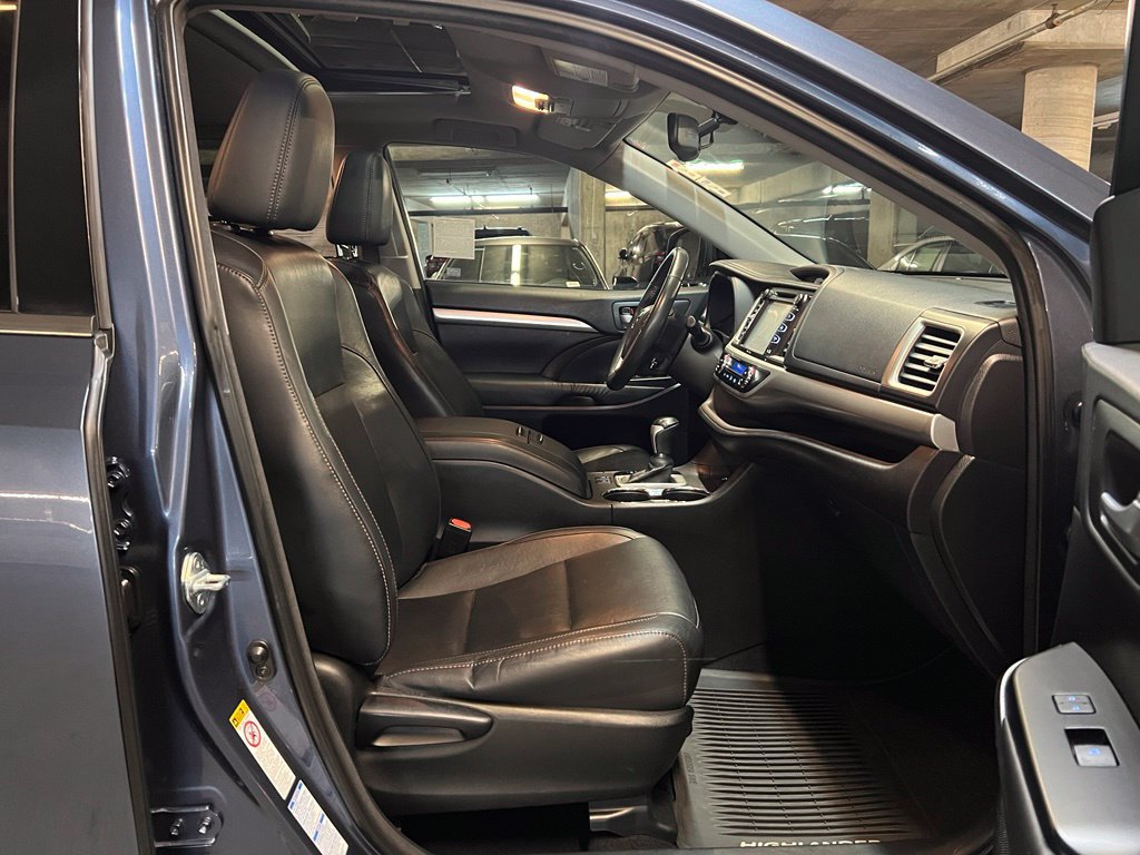 Used 2015 Toyota Highlander XLE AWD/4WD image 21