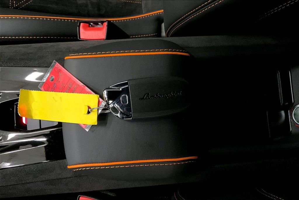 Used 2023 Lamborghini Huracan Tecnica image 21