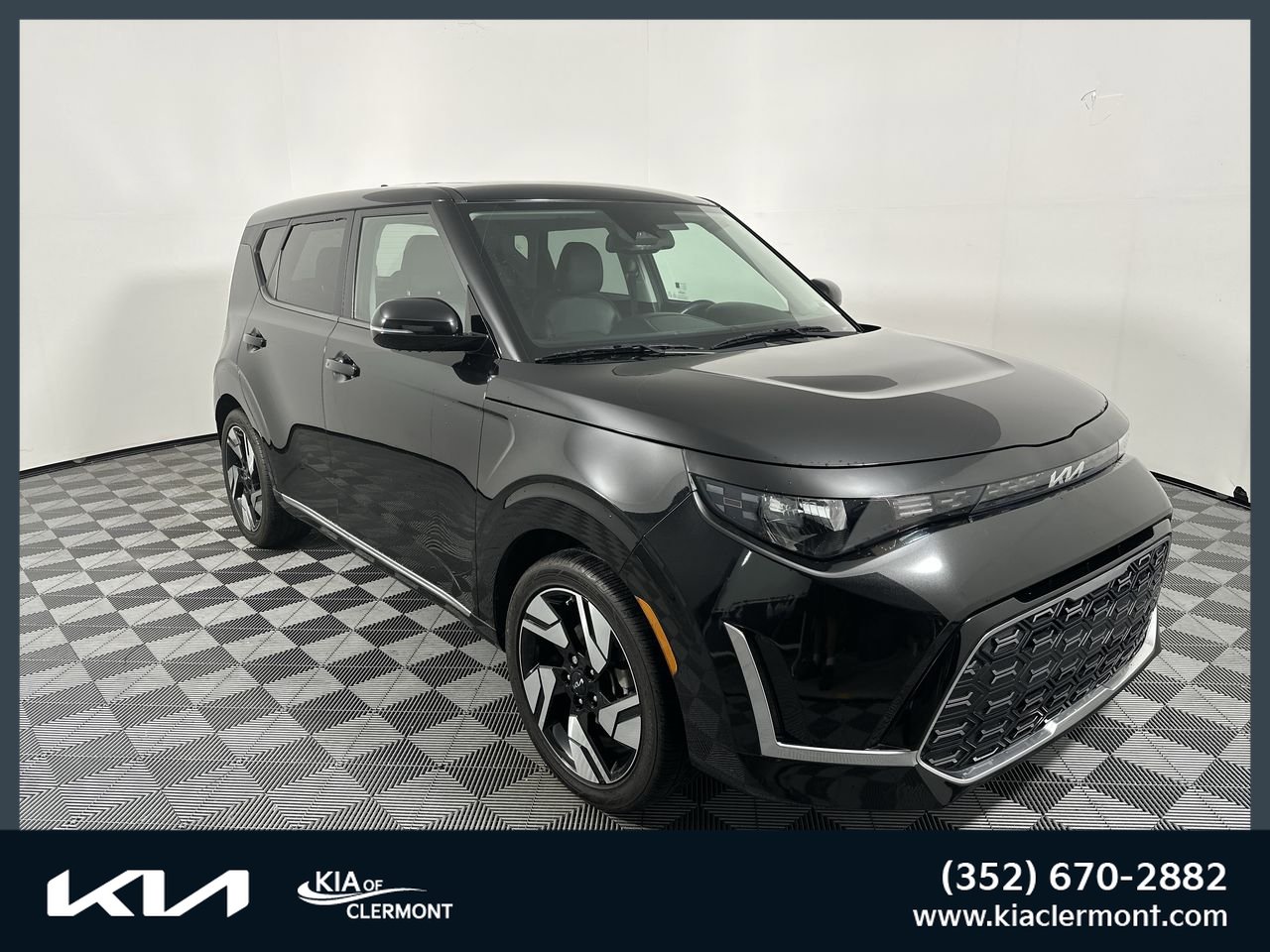 Certified 2025 Kia Soul GT-Line FWD image 1