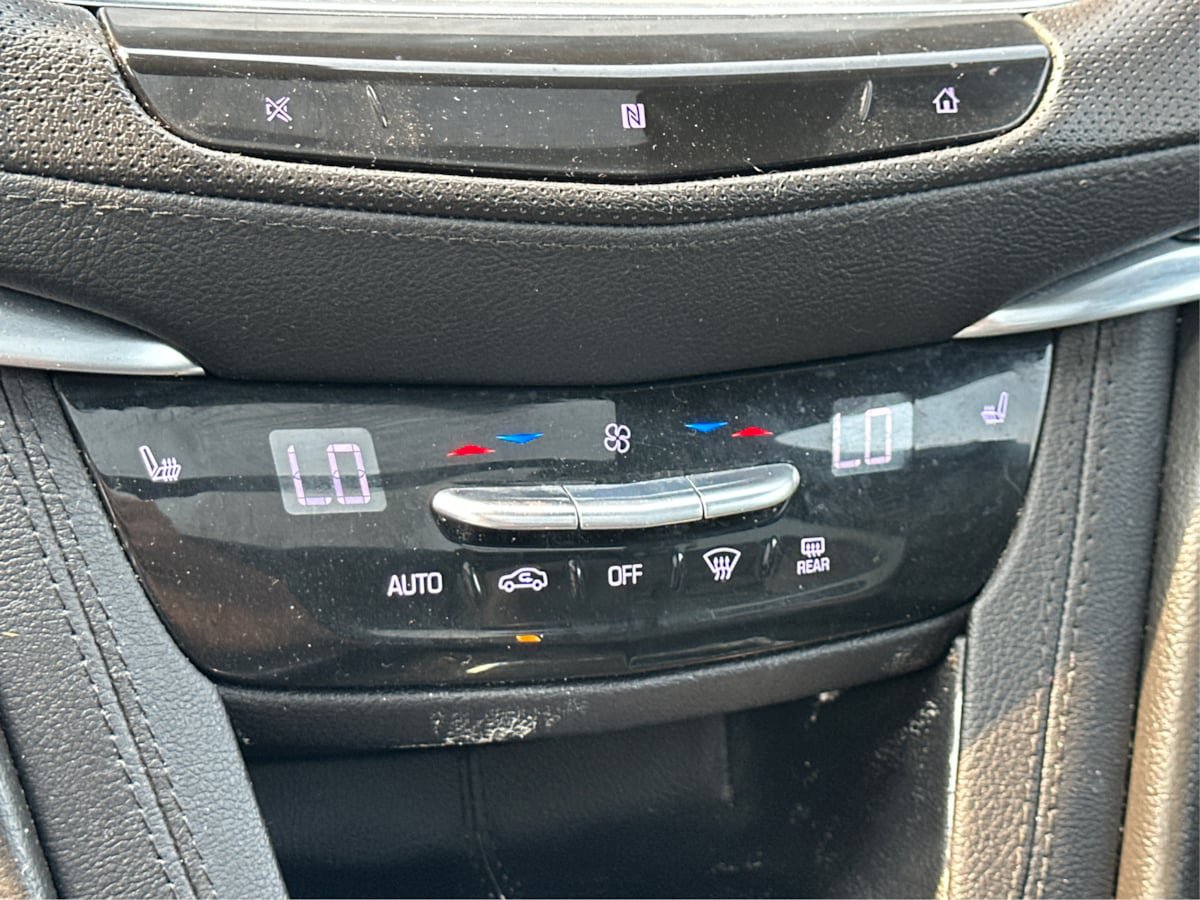 Used 2020 Cadillac XT5 Premium Luxury FWD image 44