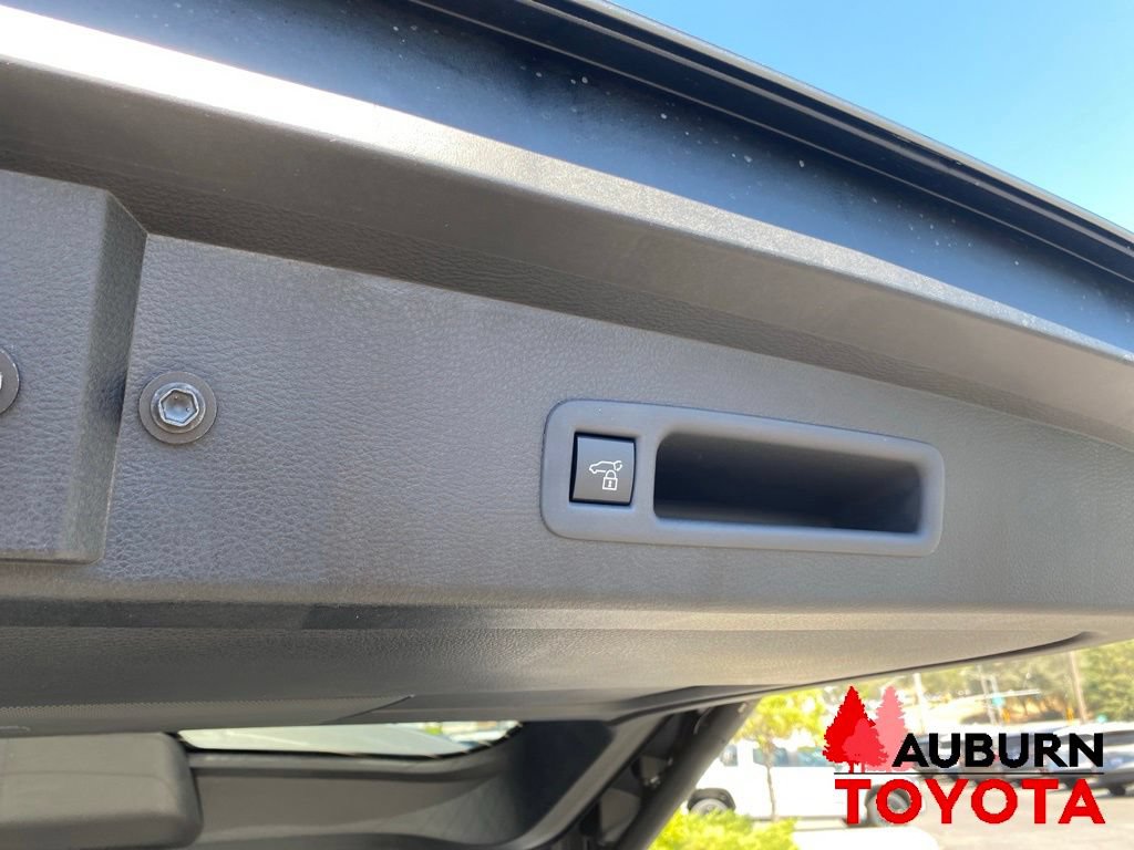 New 2026 Toyota Sienna XSE AWD/4WD image 11