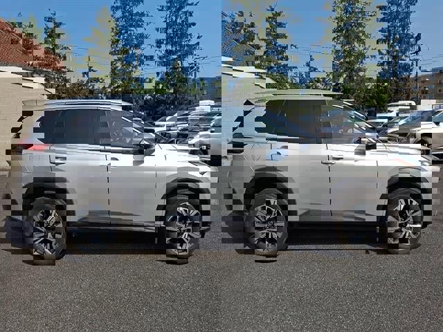 Certified 2021 Nissan Rogue SV image 7