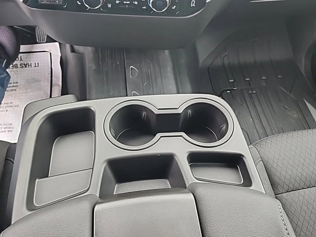 New 2026 GMC Sierra 1500 SLE w/ Preferred Package image 16