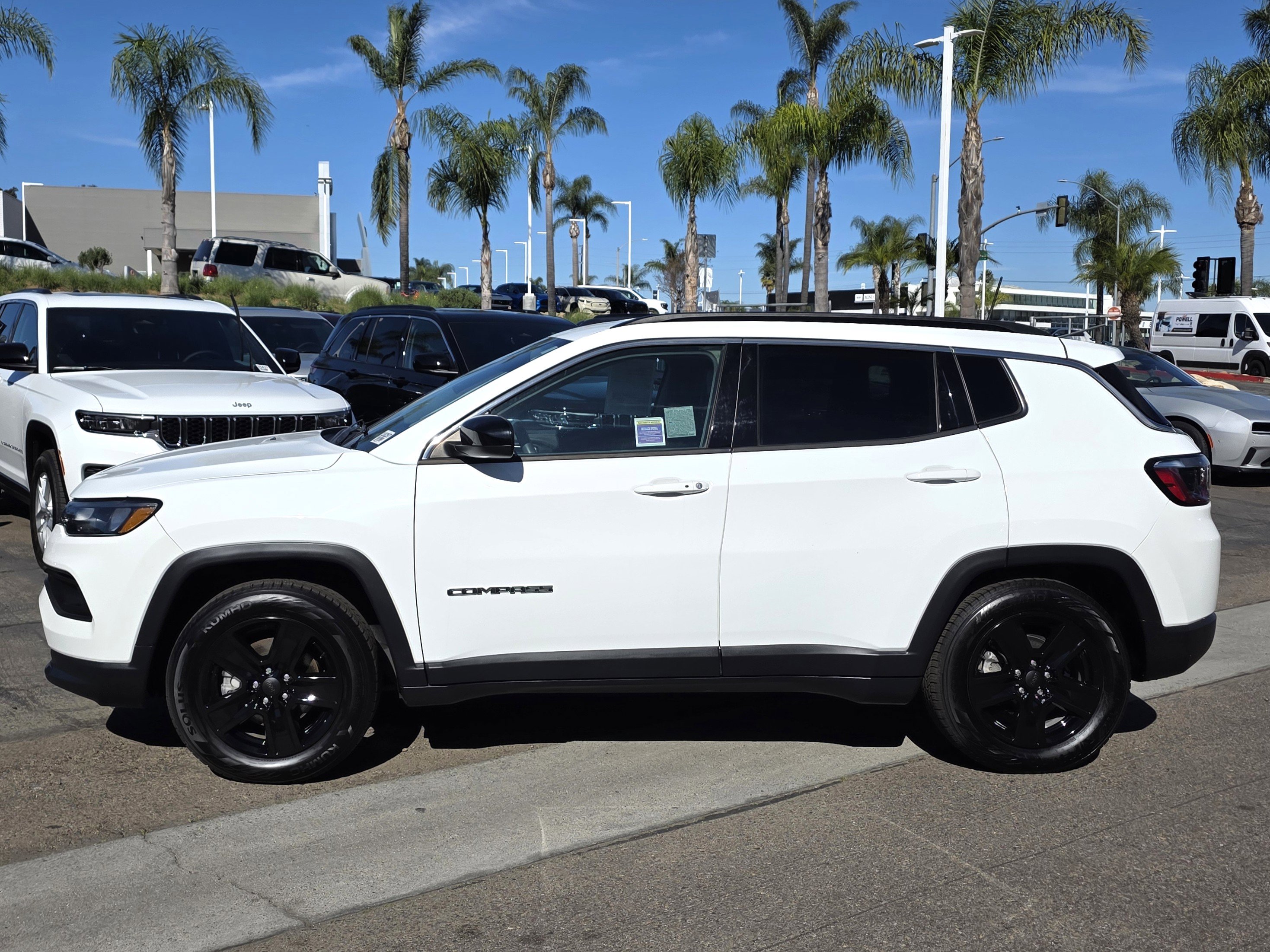 Certified 2022 Jeep Compass Latitude image 2