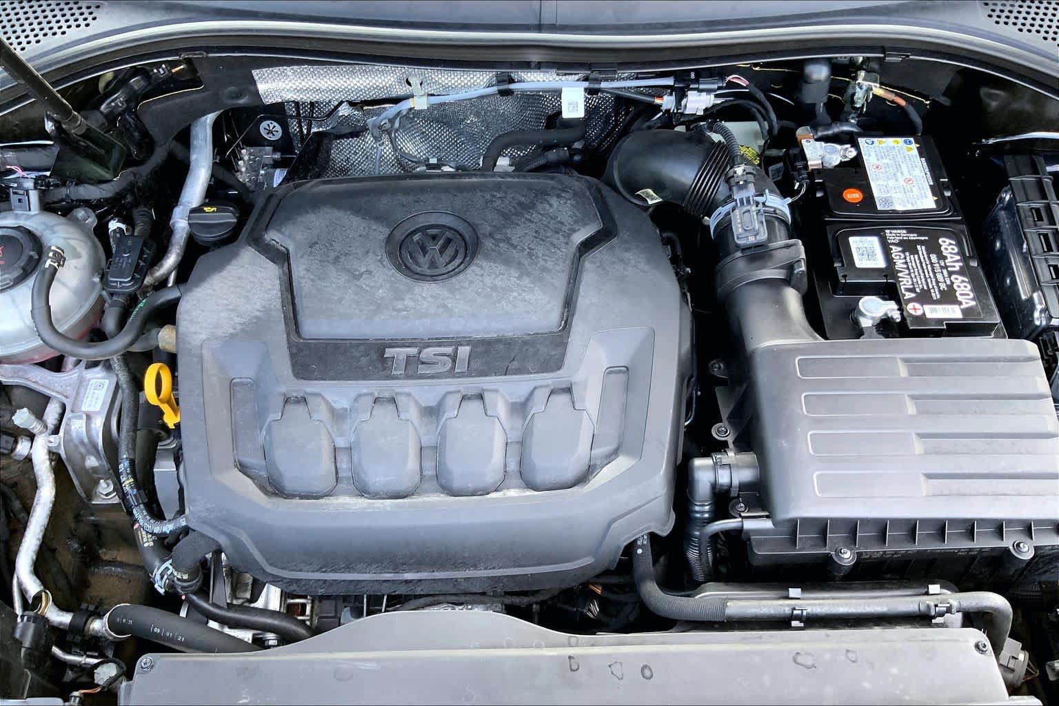 Used 2021 Volkswagen Tiguan SE R-Line FWD image 31