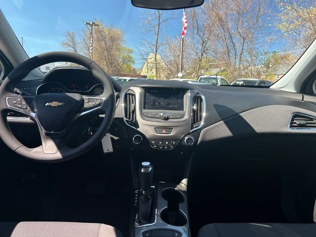 Used 2019 Chevrolet Cruze LT image 13