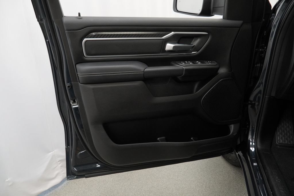 New 2027 RAM 1500 4x4 Crew Cab image 26
