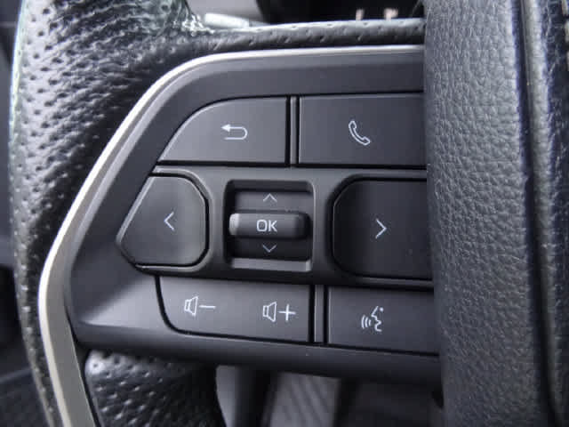 Used 2024 Toyota Tacoma SR5 AWD/4WD image 14