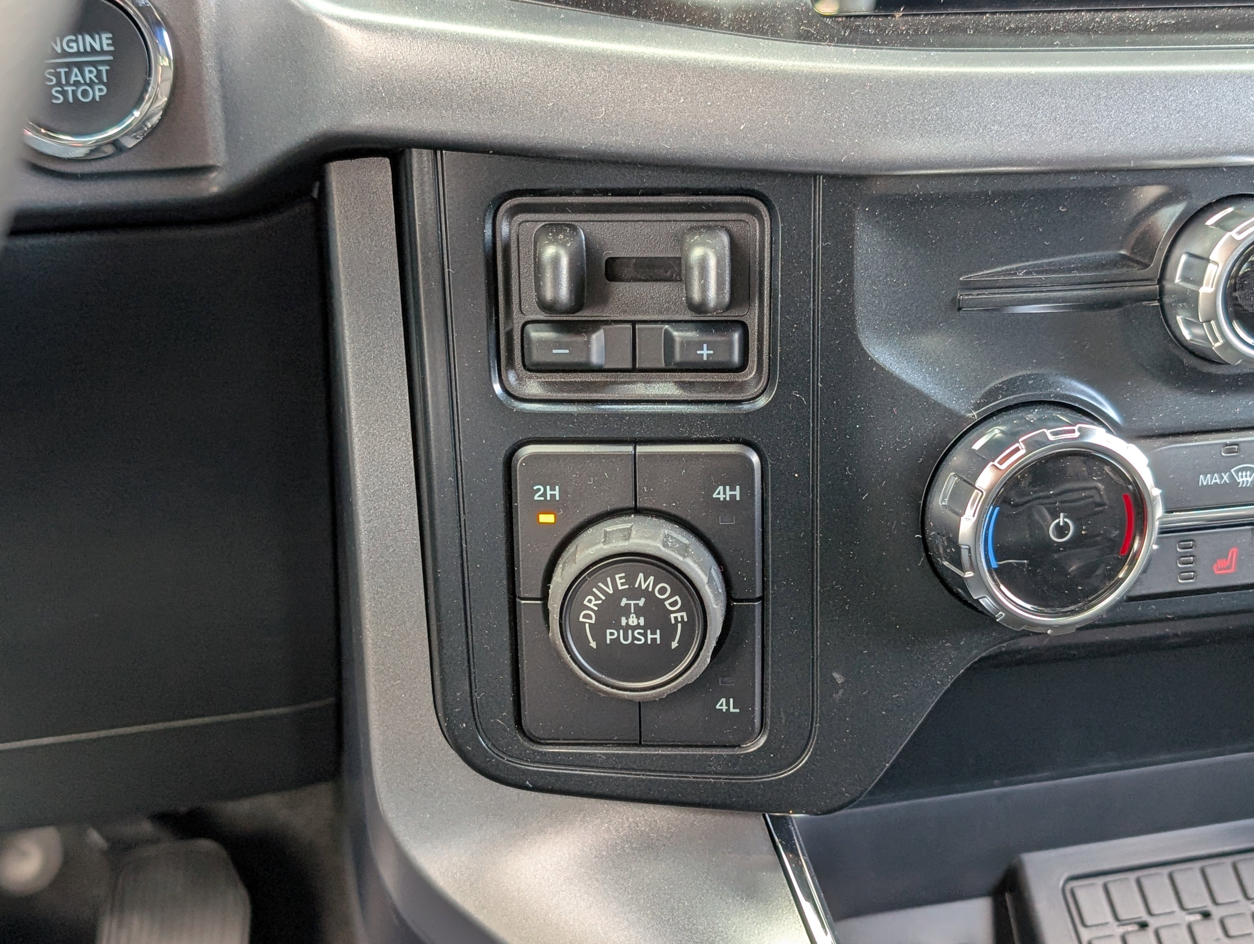 New 2025 Ford F150 XLT w/ Equipment Group 302A MID image 22