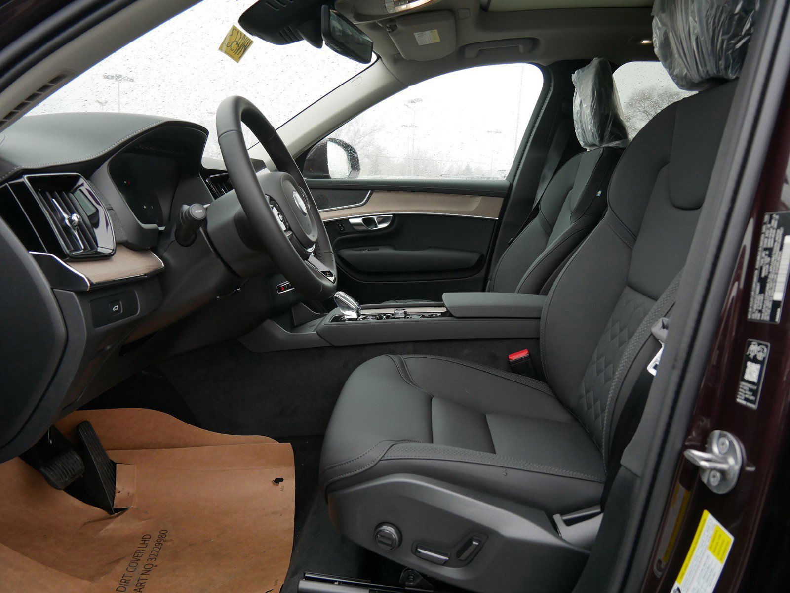 New 2026 Volvo XC90 B5 Core w/ Protection Package image 5