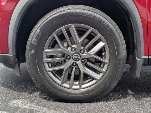 Used 2023 Nissan Rogue S FWD image 30