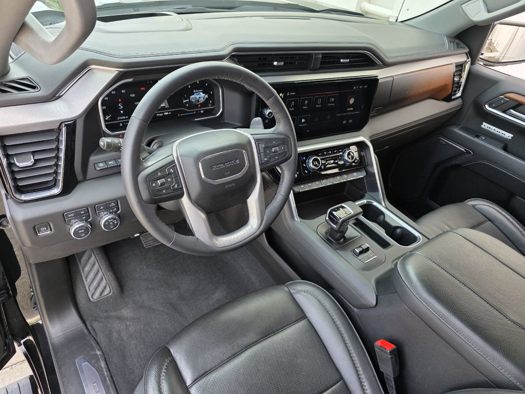 Used 2023 GMC Sierra 1500 Denali w/ Denali Reserve Package AWD/4WD image 12