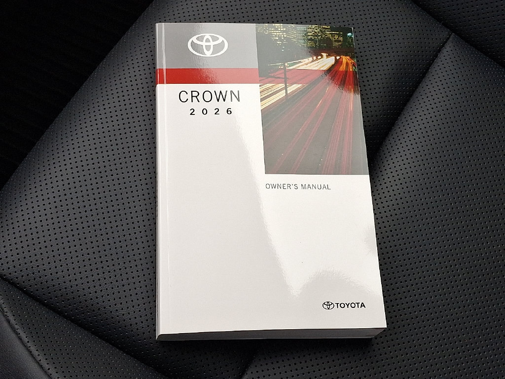 Used 2026 Toyota Crown AWD/4WD image 28
