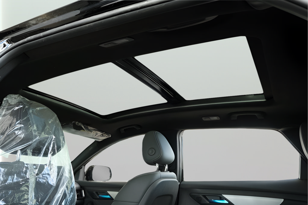 New 2025 VinFast VF 8 Plus AWD/4WD image 13
