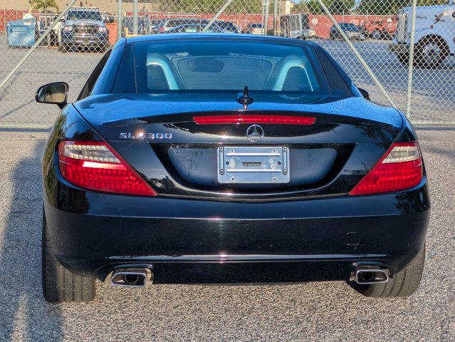 Used 2016 Mercedes-Benz SLK 300 image 5