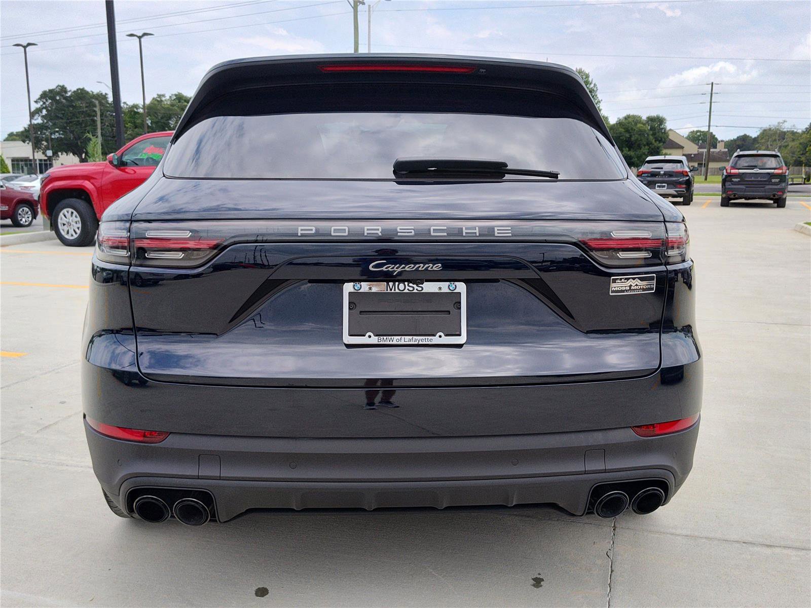 Used 2023 Porsche Cayenne Platinum Edition image 5