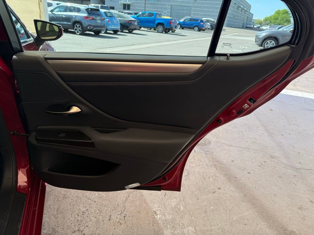 Used 2019 Lexus ES 350 F Sport FWD image 16