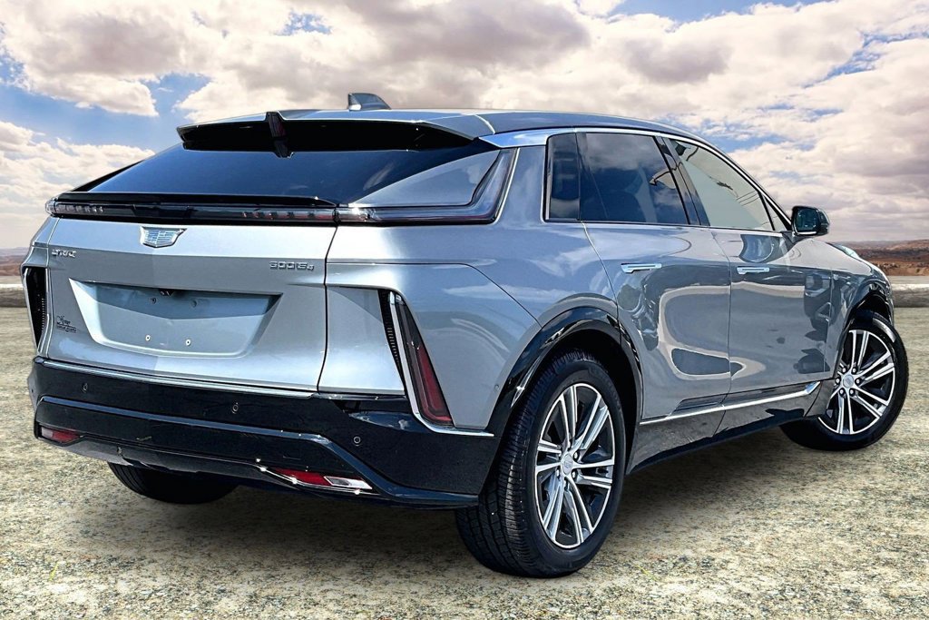 Certified 2024 Cadillac Lyriq Luxury w/ LPO, Floor Liner Package AWD/4WD image 5