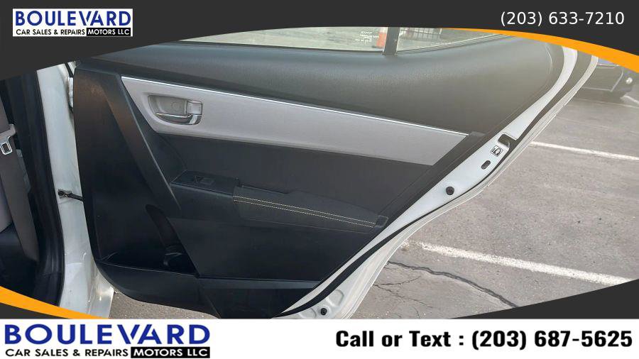 Used 2017 Toyota Corolla LE w/ LE Premium Package w/Moonroof image 29