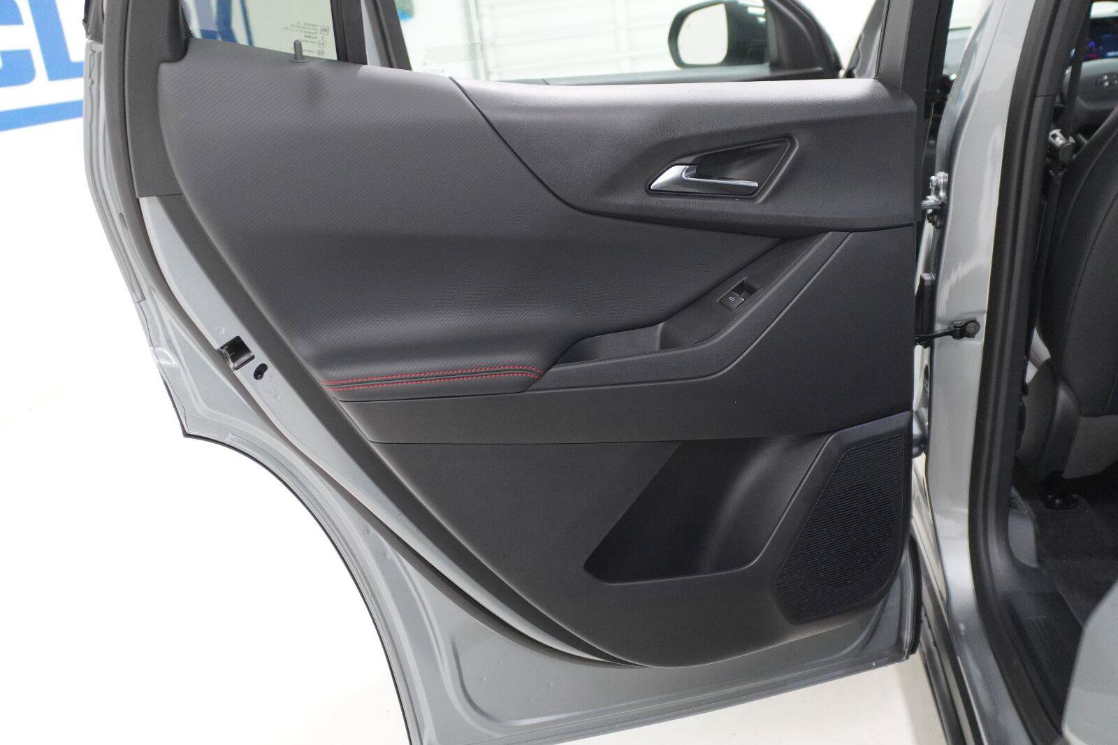 New 2027 Chevrolet Equinox RS FWD image 28