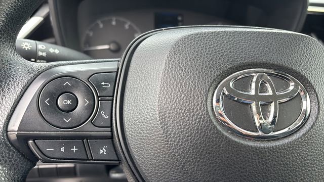 Used 2023 Toyota Corolla LE image 21