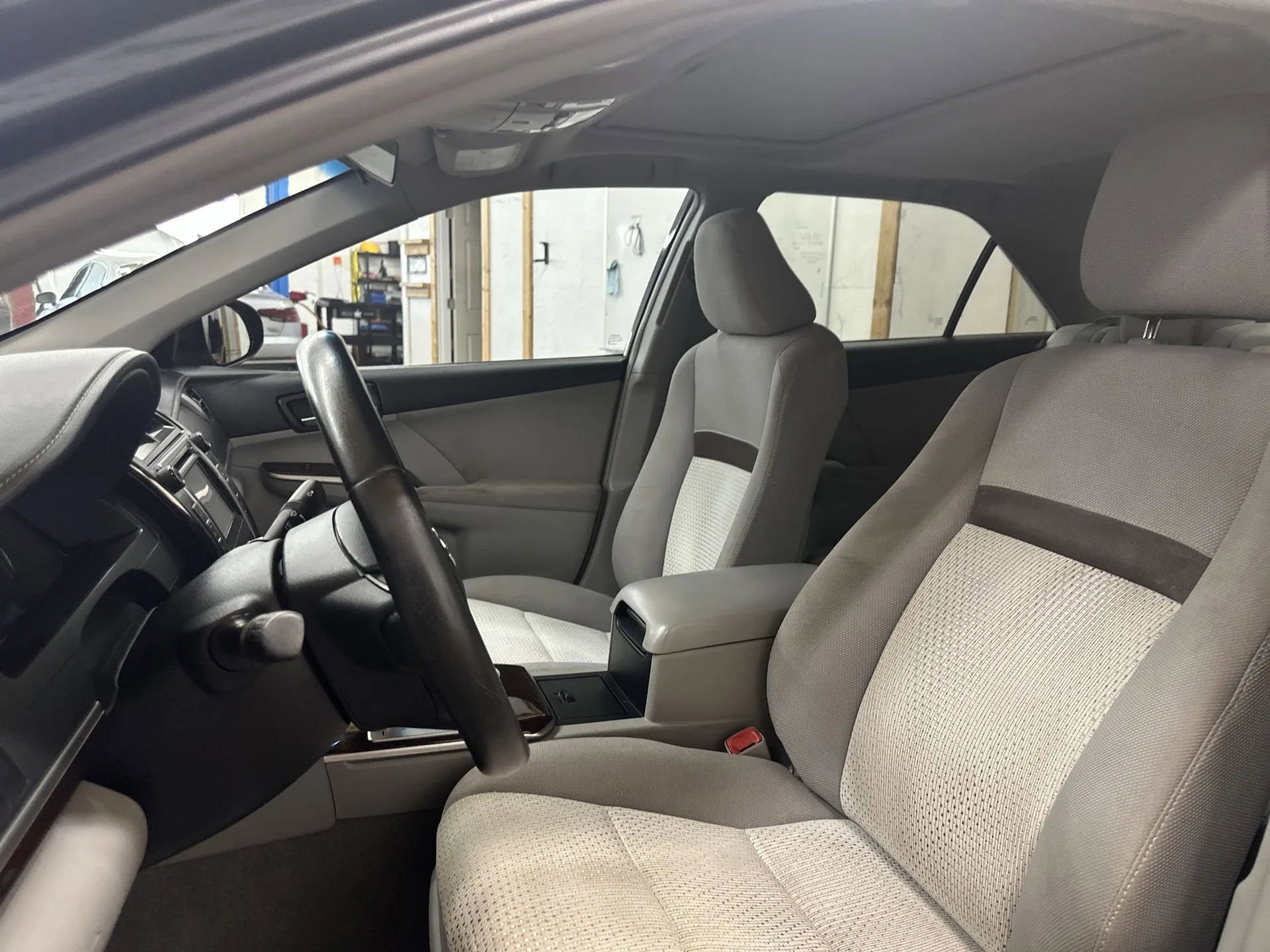 Used 2012 Toyota Camry XLE image 13