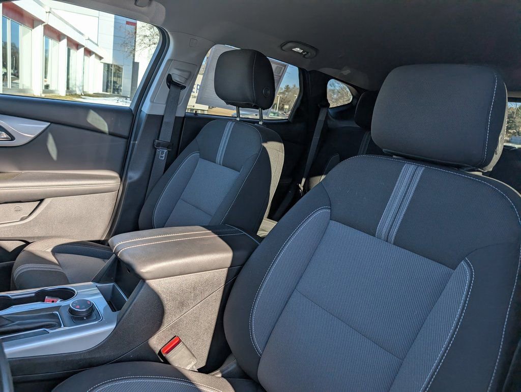 Used 2023 Chevrolet Blazer LT AWD/4WD image 19