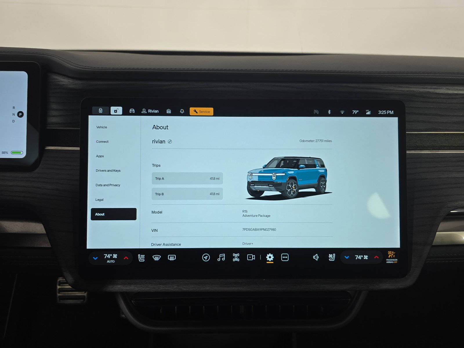 Used 2023 Rivian R1S Adventure AWD/4WD image 27