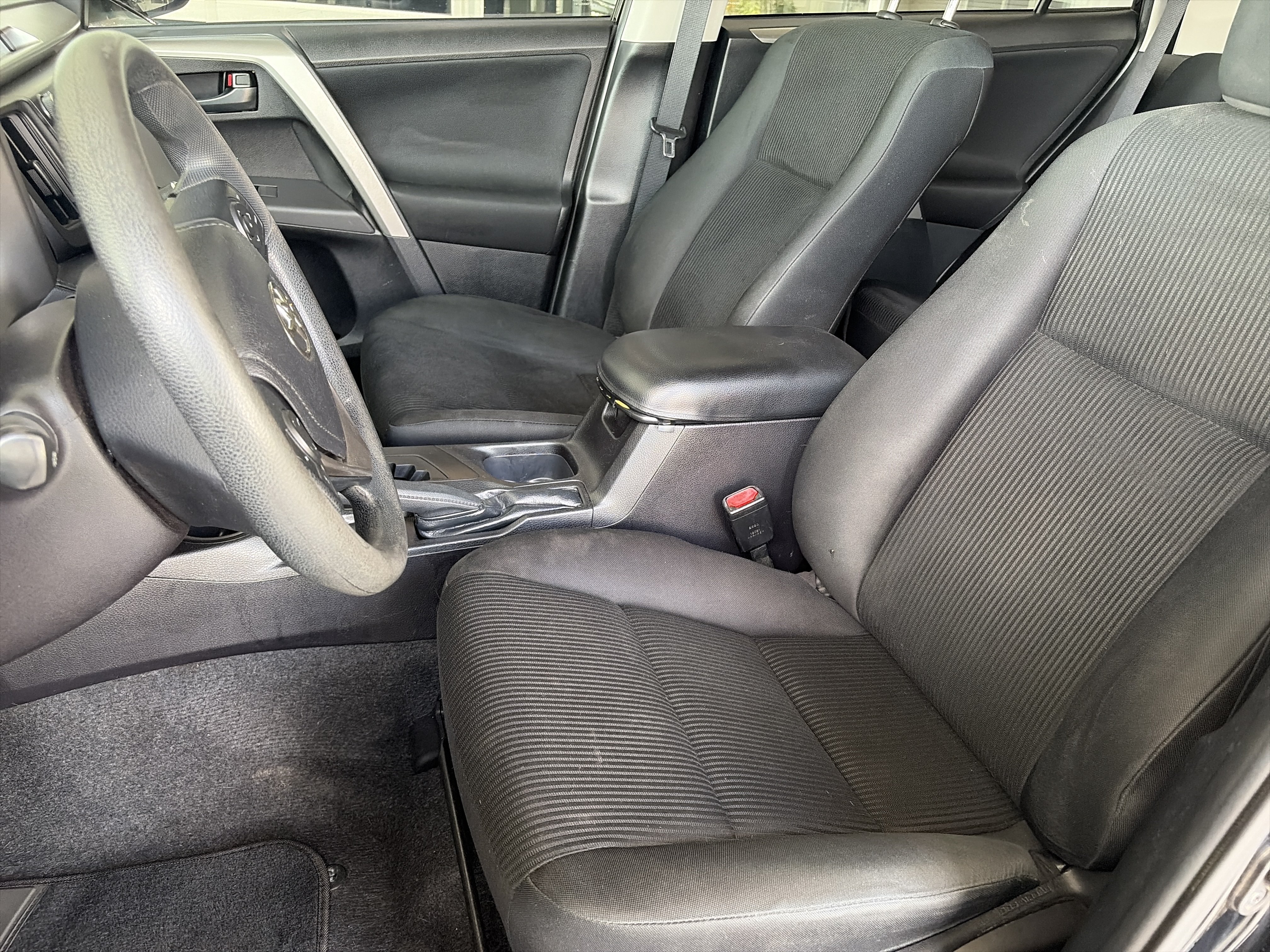 Used 2017 Toyota RAV4 LE w/ All Weather Liner Package AWD/4WD image 13